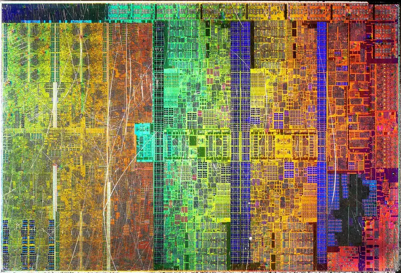 Die shots of Intel chips demonstrating the evolution of multithreading technology.