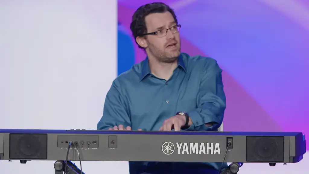 Austin Wintory performing at the GDC Awards