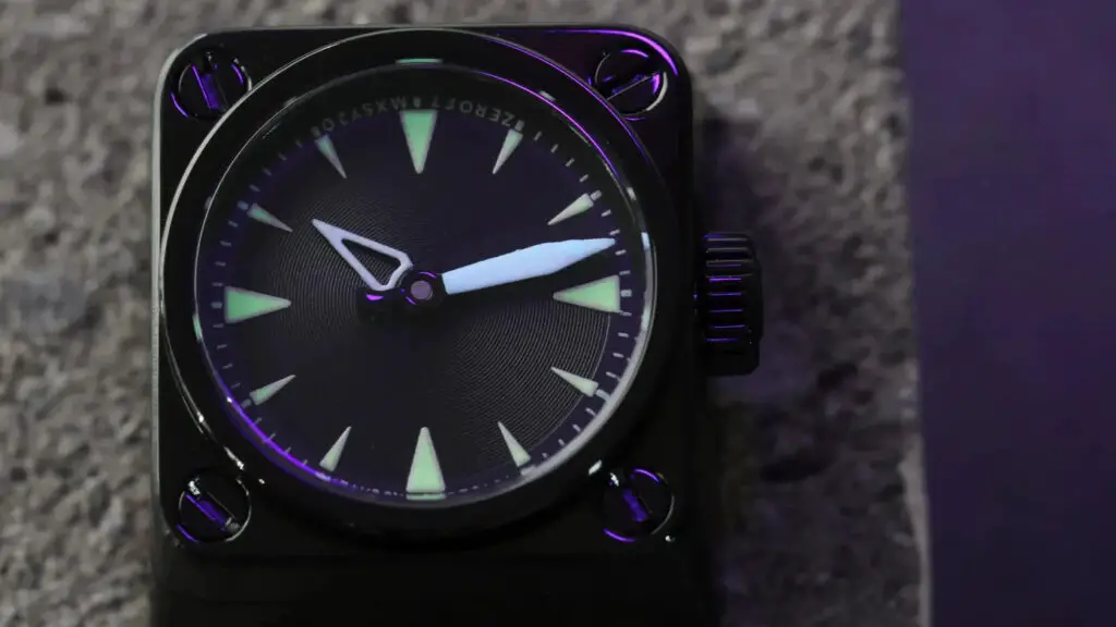 Sneakbox's Miyo keycap with a watch face.