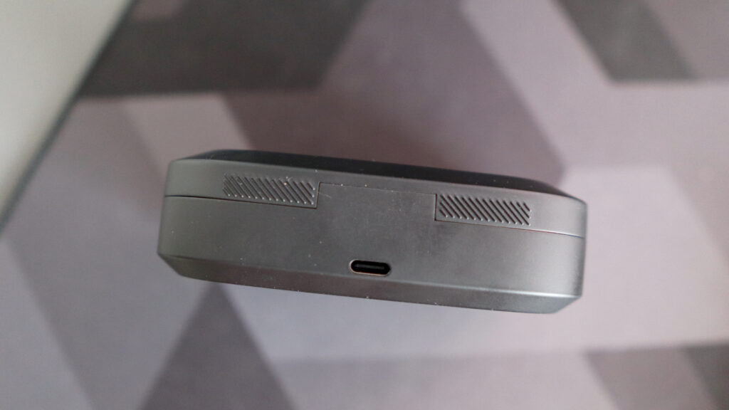 Asus ROG Cetra charging case and receiver.