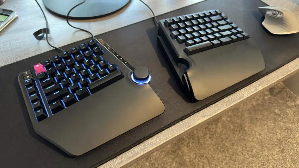 Cloud Nine C959 ErgoTKL ergonomic mechanical keyboard