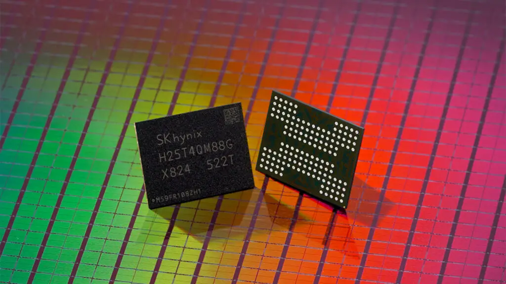 A promotional image by SK Hynix, showing two 321-layer QLC NAND flash modules.