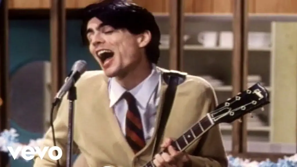 Weezer - Buddy Holly (Official Music Video) - YouTube